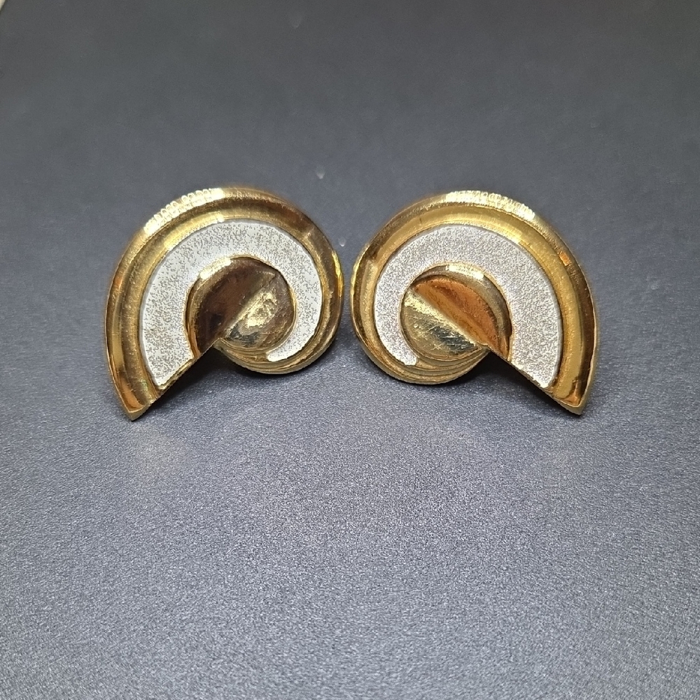 Vintage Butler Gold-Tone & Shimmer Shell Clip On Earrings